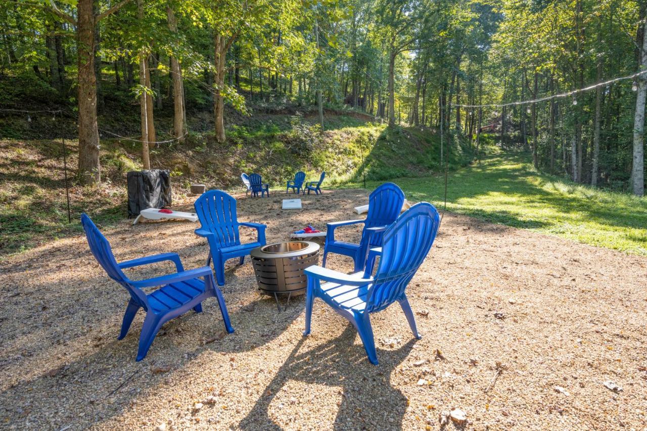 The Dudley Cabins By Avantstay Sevierville Exterior photo
