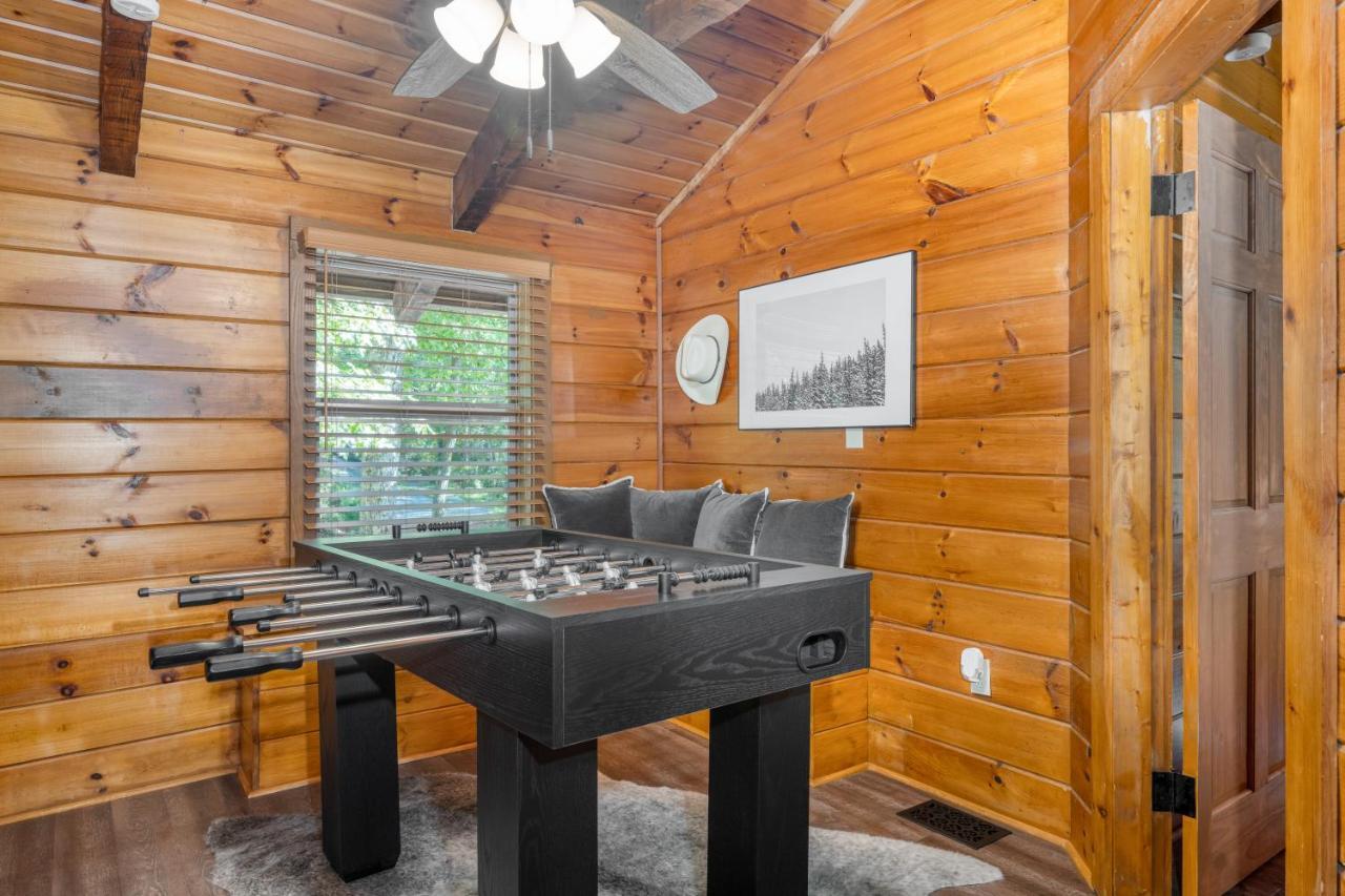 The Dudley Cabins By Avantstay Sevierville Exterior photo
